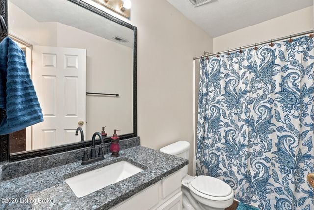 5003 Middlesex Dr, Louisville, KY 40245
