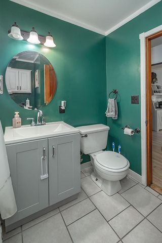 511 N Washington AVENUE, Waukesha, WI 53188