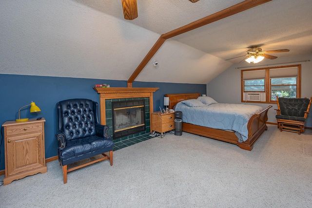 511 N Washington AVENUE, Waukesha, WI 53188