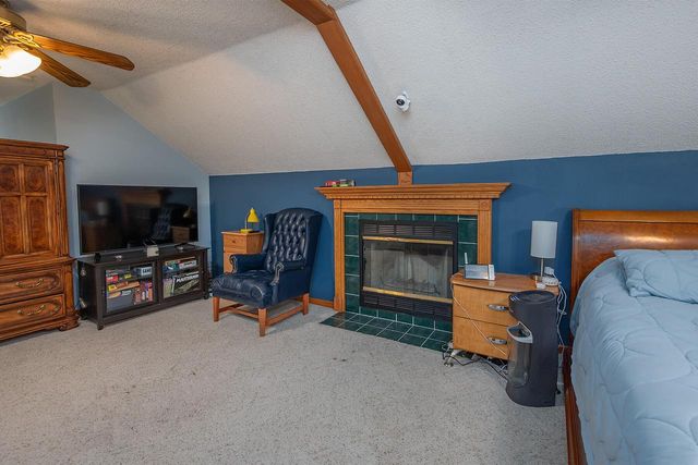 511 N Washington AVENUE, Waukesha, WI 53188