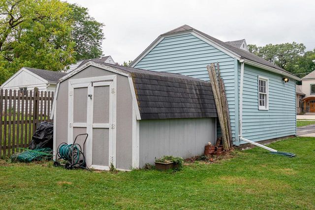 511 N Washington AVENUE, Waukesha, WI 53188