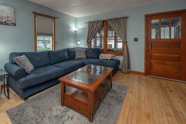 511 N Washington AVENUE, Waukesha, WI 53188