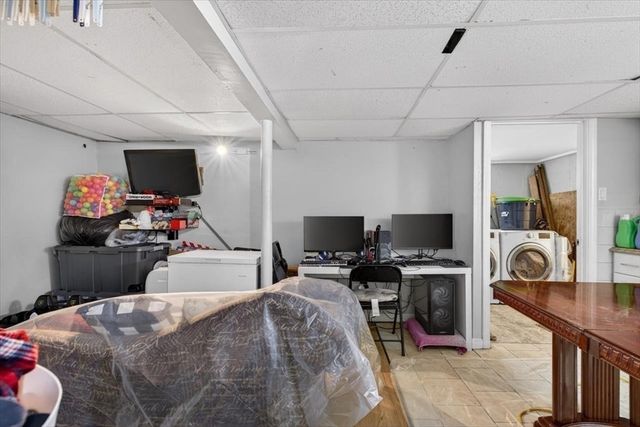 596 Ash St, Brockton, MA 02301