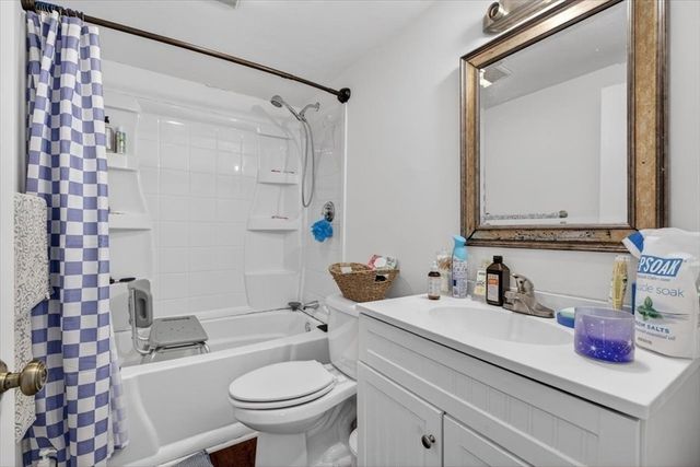 596 Ash St, Brockton, MA 02301