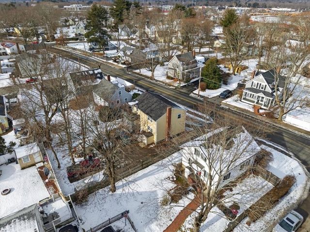 596 Ash St, Brockton, MA 02301