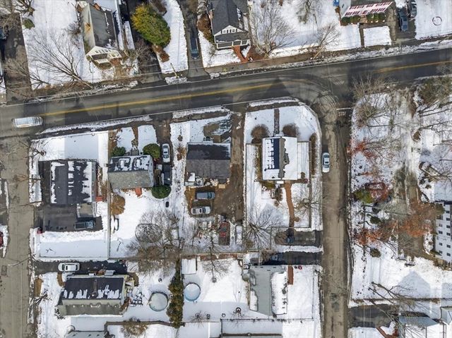 596 Ash St, Brockton, MA 02301