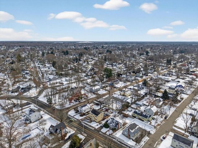 596 Ash St, Brockton, MA 02301