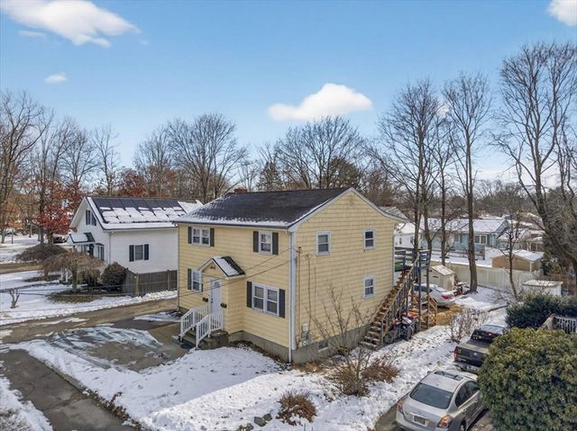 596 Ash St, Brockton, MA 02301