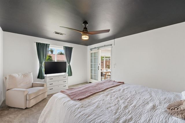 4301 Pacific Grove Court, Bakersfield, CA 93312