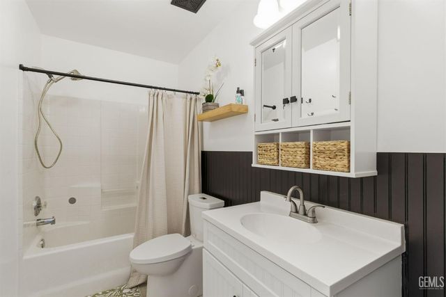 4301 Pacific Grove Court, Bakersfield, CA 93312