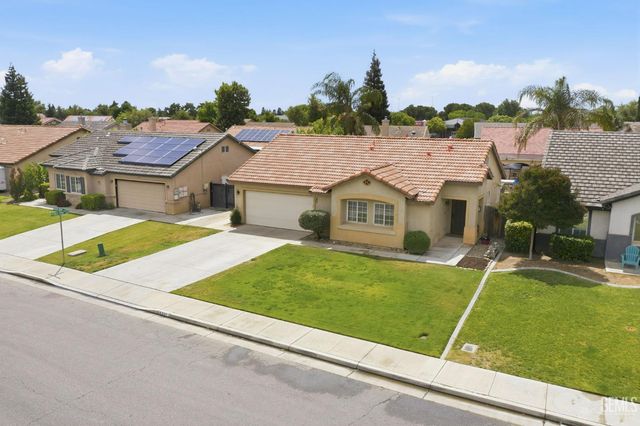 4301 Pacific Grove Court, Bakersfield, CA 93312