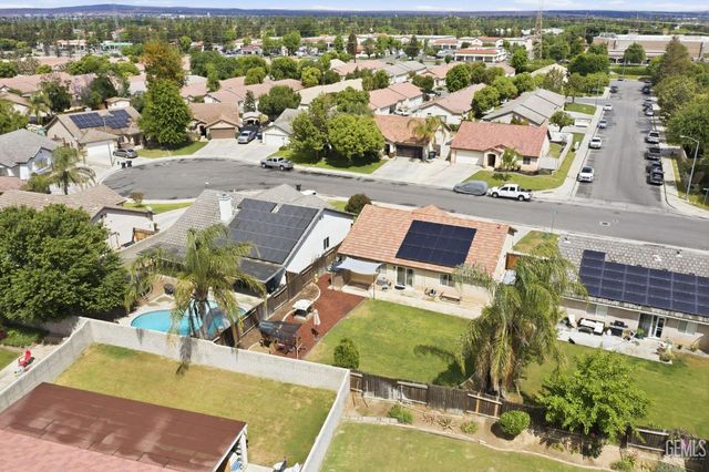 4301 Pacific Grove Court, Bakersfield, CA 93312