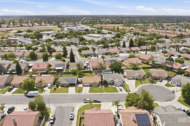 4301 Pacific Grove Court, Bakersfield, CA 93312