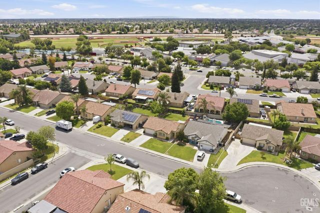 4301 Pacific Grove Court, Bakersfield, CA 93312