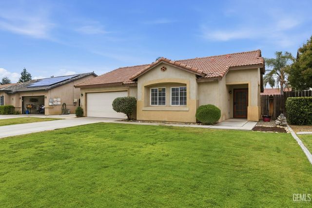 4301 Pacific Grove Court, Bakersfield, CA 93312