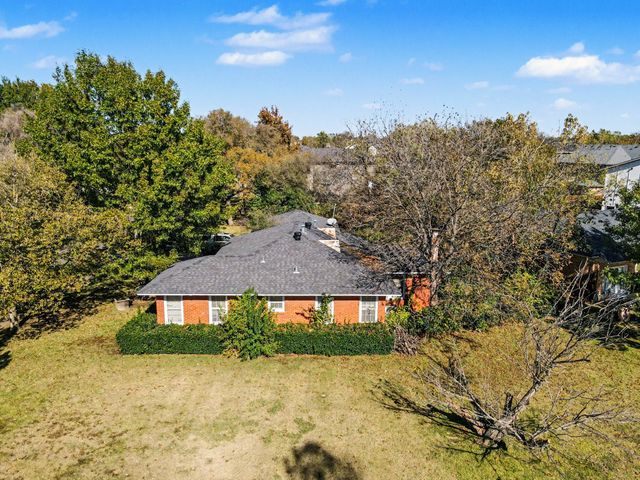 9734 Mixon Drive, Dallas, TX 75220