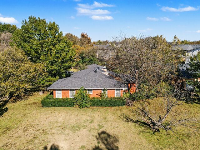 9734 Mixon Drive, Dallas, TX 75220