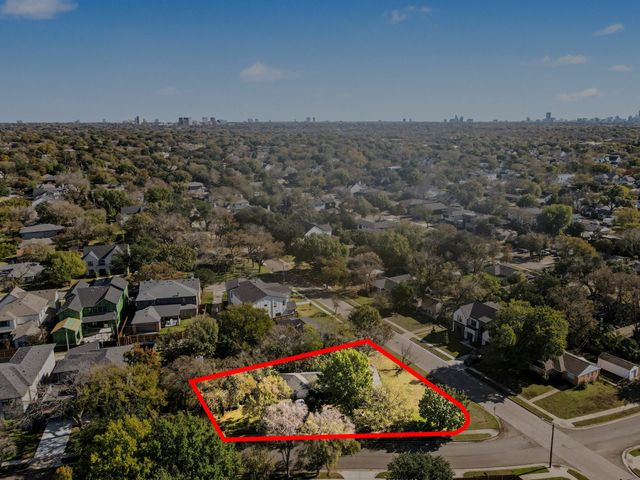 9734 Mixon Drive, Dallas, TX 75220