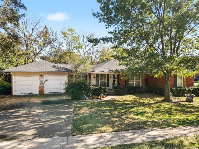 9734 Mixon Drive, Dallas, TX 75220