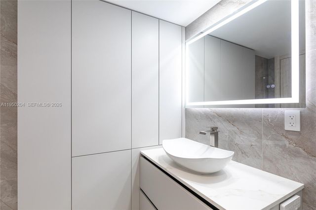 2401 S Ocean Dr PH-A4, Hollywood, FL 33019