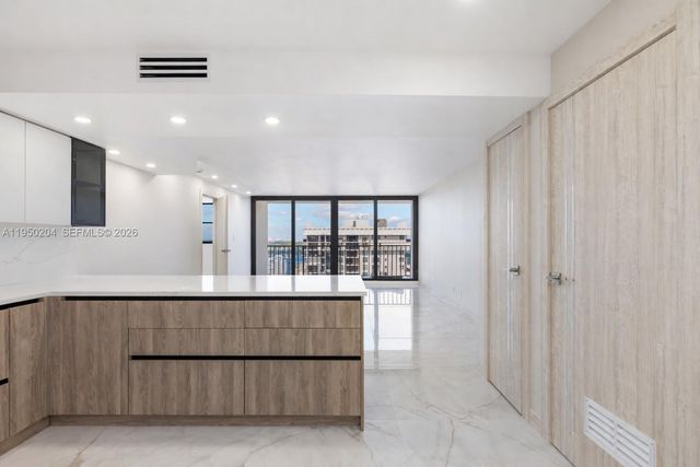 2401 S Ocean Dr PH-A4, Hollywood, FL 33019