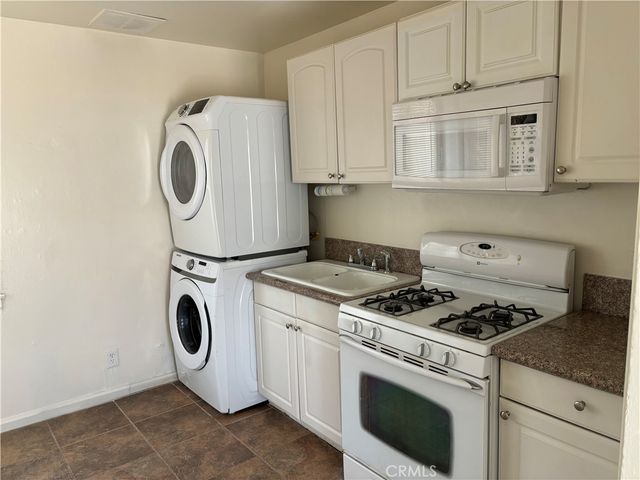 6688 6686 Yucca, 29 Palms, CA 92277