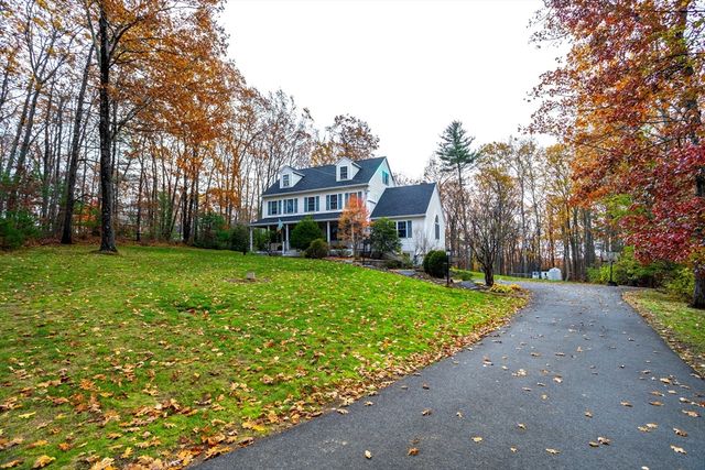 120 Robbs Hill Road, Lunenburg, MA 01462