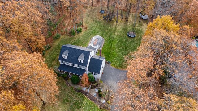 120 Robbs Hill Road, Lunenburg, MA 01462