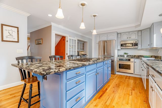 120 Robbs Hill Road, Lunenburg, MA 01462