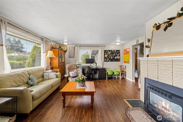 20181 Lafayette Road, Burlington, WA 98233