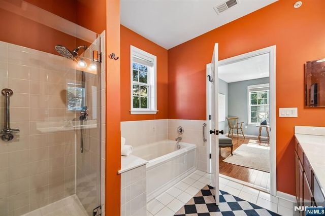 4 Quarry Drive B2, Woodland Park, NJ 07424