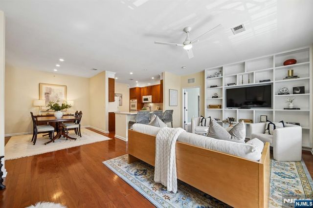 4 Quarry Drive B2, Woodland Park, NJ 07424