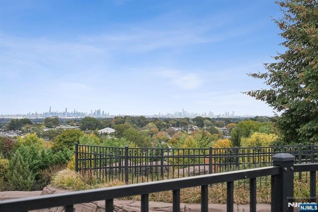 4 Quarry Drive B2, Woodland Park, NJ 07424