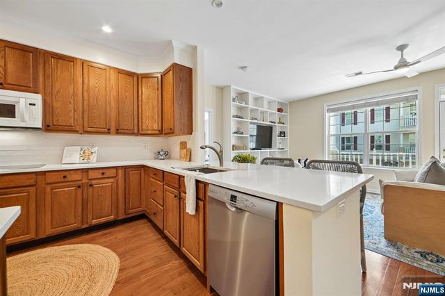 4 Quarry Drive B2, Woodland Park, NJ 07424