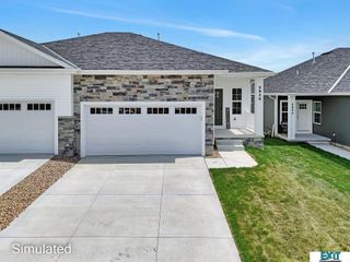 8501 Regent Court, Lincoln, NE 68507