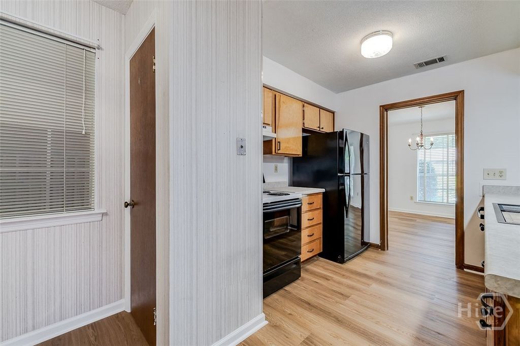 Image 14 of property listing at 937 Mill Drive, Savannah, GA 31419