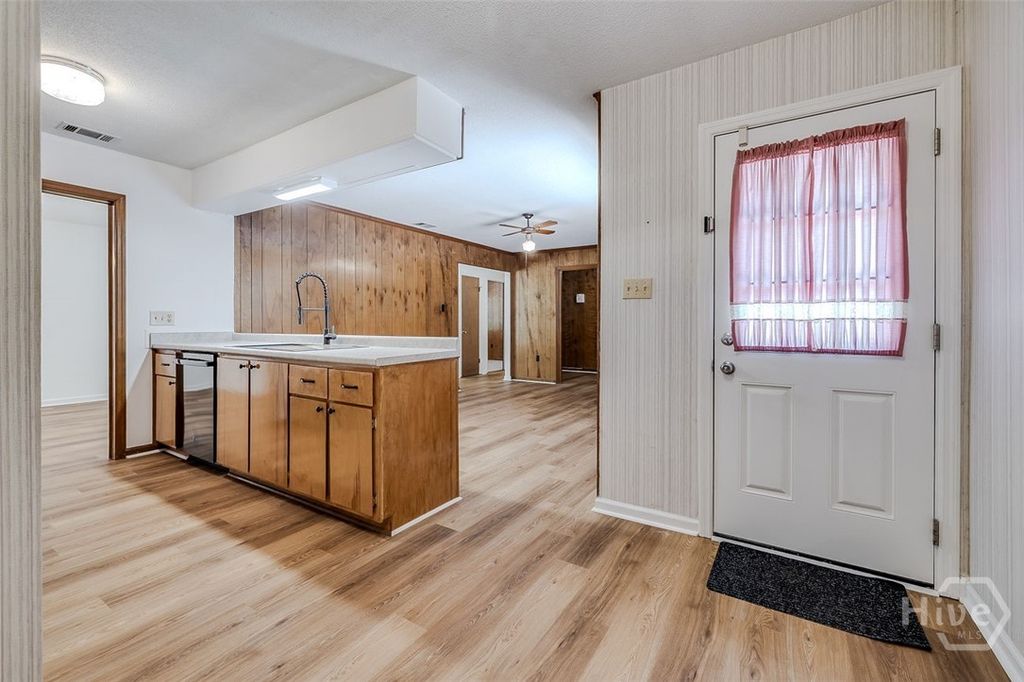 Image 16 of property listing at 937 Mill Drive, Savannah, GA 31419