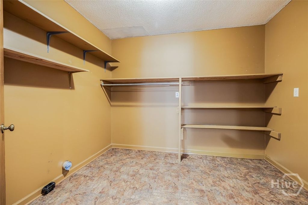 Image 17 of property listing at 937 Mill Drive, Savannah, GA 31419