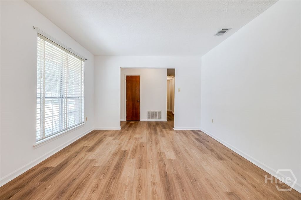 Image 8 of property listing at 937 Mill Drive, Savannah, GA 31419