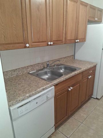 1080 N Benoist Farms Road 204, West Palm Beach, FL 33411