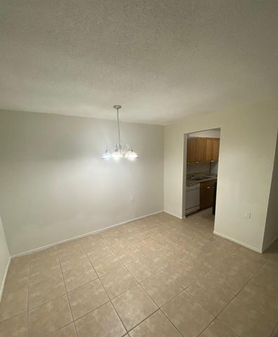 1080 N Benoist Farms Road 204, West Palm Beach, FL 33411