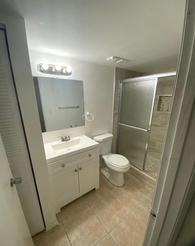 1080 N Benoist Farms Road 204, West Palm Beach, FL 33411