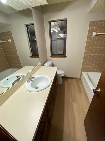 805 Condor Court, Noble, OK 73068