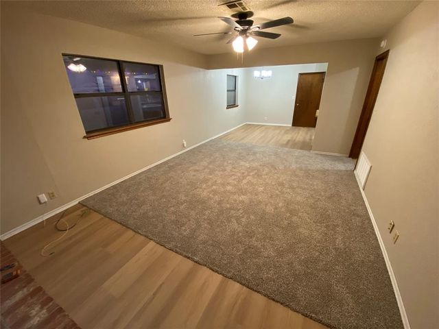 805 Condor Court, Noble, OK 73068