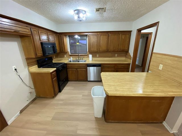 805 Condor Court, Noble, OK 73068