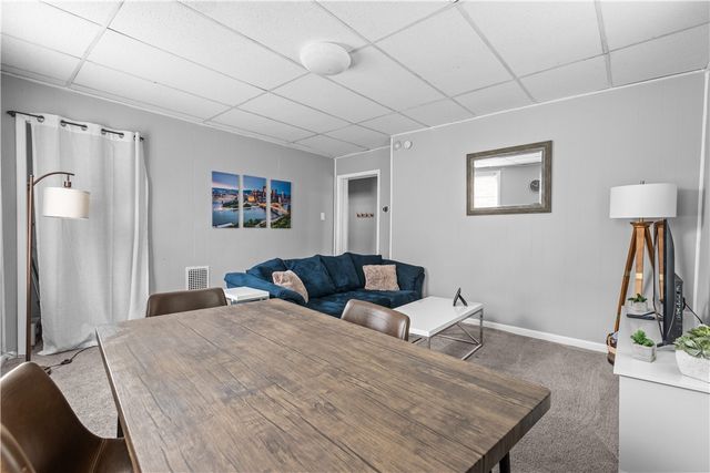 17 Lelia St, Mt Washington, PA 15211