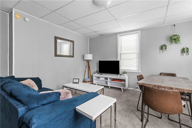 17 Lelia St, Mt Washington, PA 15211