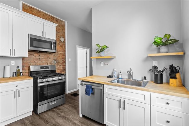 17 Lelia St, Mt Washington, PA 15211