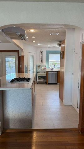 147 E 28th Street E, Riviera Beach, FL 33404