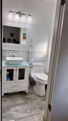 147 E 28th Street E, Riviera Beach, FL 33404